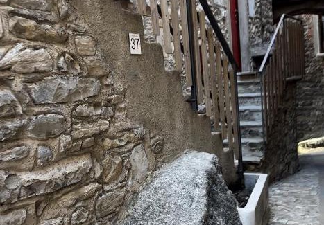 Lezzeno Apartamento | New stone house lake view - 2