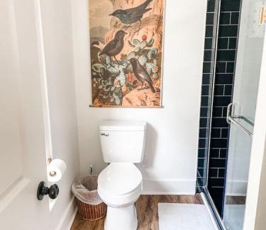 Columbia Apartamento | New Studio Apt w KING Bed 1mi to Columbias Sq
