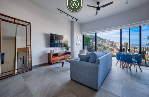 El Caloso Apartamento | New Studio - King Bed - Pool - Jacuzzi - Gym