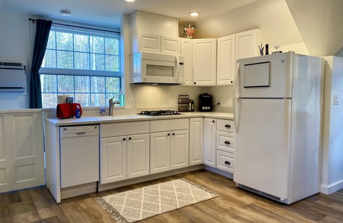 Stowe Apartamento | NEW! Studio Loft in Stowe Hollow