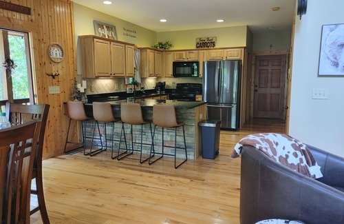 Sautee Nacoochee Cabina | New! Stunning Cabin just Minutes to Helen