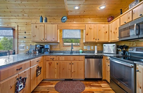Murphy Cabina | NEW! Stunning chalet within minutes of Murphy
