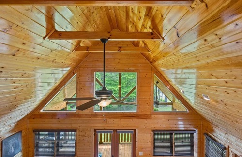 Murphy Cabina | NEW! Stunning chalet within minutes of Murphy