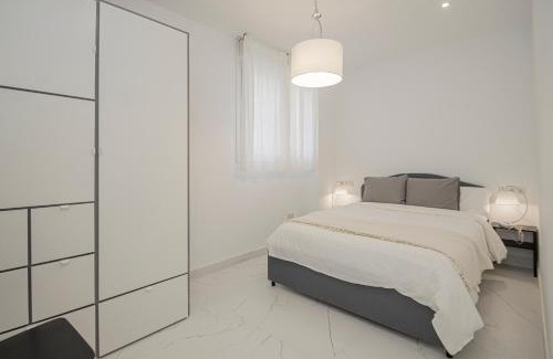 Los Remedios Apartamento | NEW! Stunning modern 2BR apt next to Feria