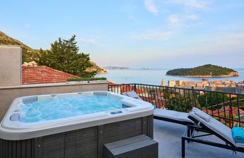 Gornji Kono Apartamento | New & Stunning Views in Luxury 5* Divona Apartment