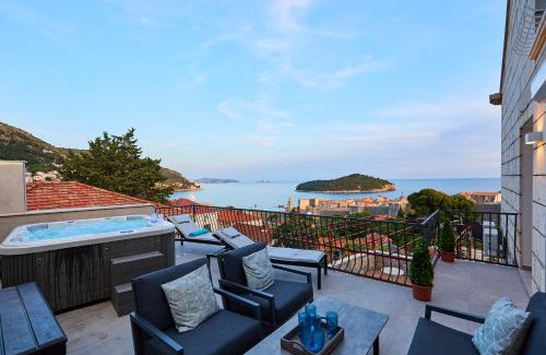 Gornji Kono Apartamento | New & Stunning Views in Luxury 5* Divona Apartment