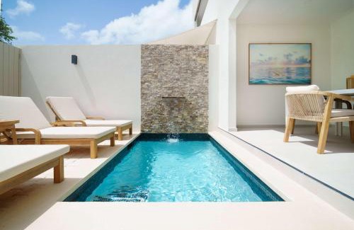Gibbes Apartamento | New Stylish 3BR with Private Pool ! Walk to Beach
