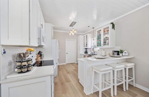 Myrtle Beach Casa | NEW! Stylish 4 BR Home w/ Pool & Spa -Pet Friendly