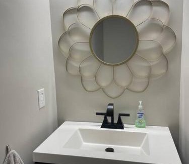 Reminderville Apartamento | New Stylish Condo Monthly Rental