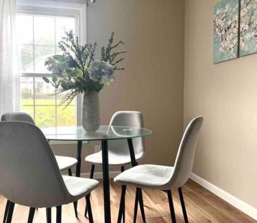 Reminderville Apartamento | New Stylish Condo Monthly Rental