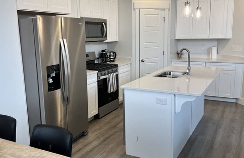 Lehi Casa | NEW Stylish Entire House with Mountain View in the heart of Lehi Utah