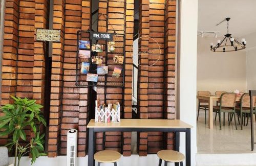 SS 2 Apartamento | New! Stylish Petaling Jaya SS 2, The Hub, Damansara 3, 1U Landed Homestay for up to 17 pax, 65inchTV, Bathtub