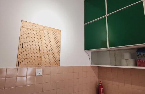 SS 2 Apartamento | New! Stylish Petaling Jaya SS 2, The Hub, Damansara 3, 1U Landed Homestay for up to 17 pax, 65inchTV, Bathtub