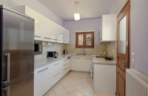 Kalpaki Villa | New Stylish Villa in a Quiet Location - Extensive Gardens, Private Pool and close to Sandy Beaches!