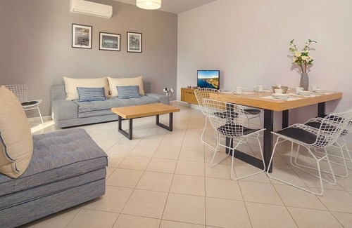Kalpaki Villa | New Stylish Villa in a Quiet Location - Extensive Gardens, Private Pool and close to Sandy Beaches!