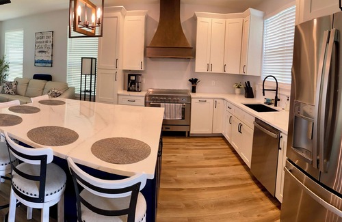 Clermont Cabaña | NEW!! Sunsets at Cherry Lake-2 bedroom lake front cottage