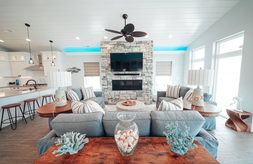 Lakeview Casa | NEW--The Aruba House at Indian Lake
