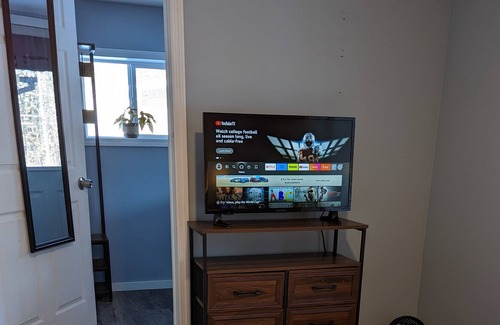 Gansevoort Apartamento | NEW! The Birds Nest - No Clean Fee, Pets, WIFI, Coffee & Tea, TV