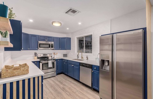 Cox Heights Casa | NEW|The Mesquite Retreat on Oak|Entertainers Oasis
