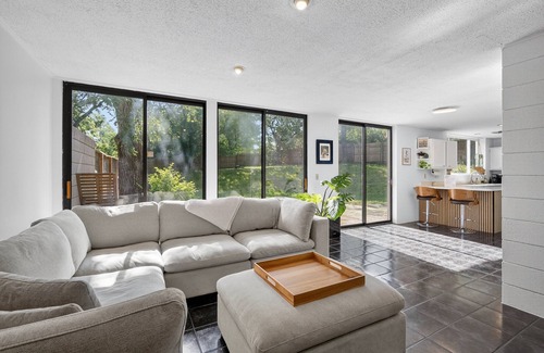 Des Moines Casa | NEW! The Palms Mirage House