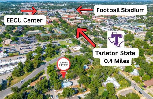 Stephenville Casa | NEW The Round Up, 4BR, Walk to TSU, Downtown