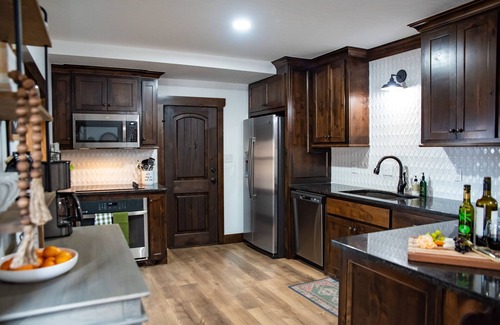 Medicine Park Casa | New! The Sanctuary House w/mountain view sleeps 14