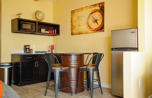 North Beach Apartamento | NEW! The Shipwreck Studio