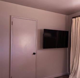 North Charleston Casa | NEW! The Spoonbill House - 2 Kings 1 Full, 10 Minutes to Downtown, 10 minutes to Airport