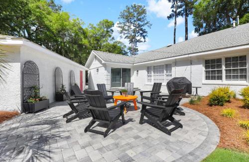 Beaufort Casa | NEW! The White House, with 2 King Ensuites close to Parris Island and Downtown