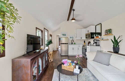 Weaverville Casa | New Tiny Home W/Mountain Views