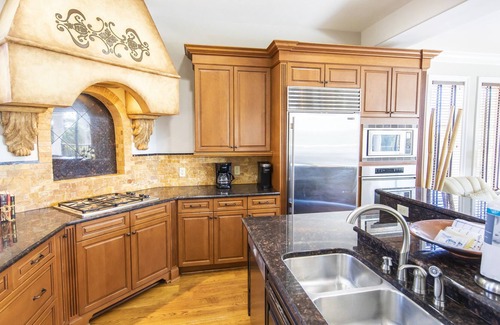 St. Tropez Casa | New to Dune Allen Realty!!!