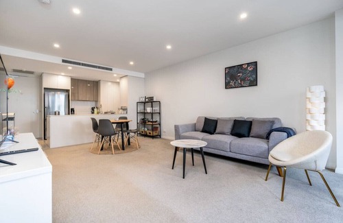 Barton Apartamento | New to VRBO: 2BR apt in Governor Place: 4 mins to Foreshore!