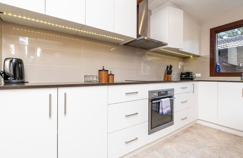 Braddon Apartamento | New to VRBO: Charming two-story 2BR townhouse in Braddon