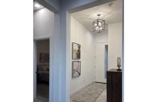 Vistancia Casa | New to VRBO. Private, fresh, open! Looking for long term fall guest!