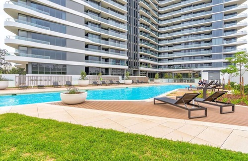 Phillip Apartamento | New to VRBO: Stylish Phillip Apartment with Gym & Pool