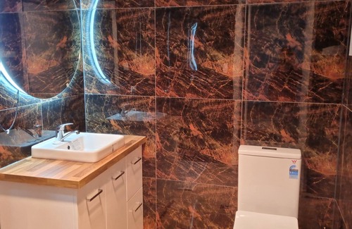 Christies Beach Casa | New town house 5 min from the beach!