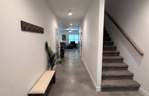 Quincy Casa | New Townhome in the Q-Town!