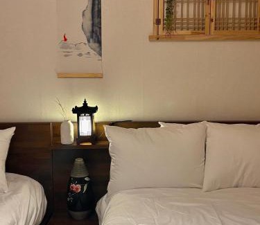 Gwanak-gu Apartamento | #New #Traditional mood #Line2 Sillim station walk 10min, Hongdae Gangnam 20min #3Bed 3AC Netflix #쉼온유 stay