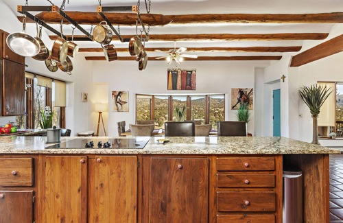 Canoncito Casa | NEW! Tranquil Home Nestled in the Santa Fe Hills |15 min to Plaza - Pet ok!