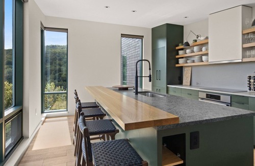 Stowe Area Condominio | New Treehouse Spruce Peak | BIG Mountain Views | 4 Bd | Sleeps 12