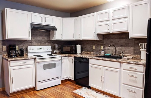 Lake Placid Apartamento | * NUEVO - Trillium Nest - Privado y tranquilo 2BR 1 baño con estacionamiento