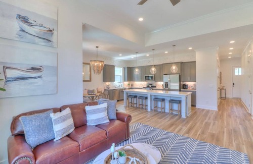 Winchester Casa | NEW! Twin Creeks Marina Resort Oasis - 5 Stars