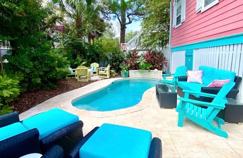 Tybee Island Cabaña | NEW! Tybee’s Happy Glamper: POOL + FREE Bikes & Golf Cart + Stroll to Beach