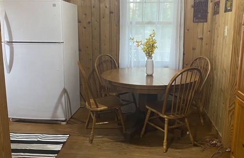 New Ulm Cabina | New Ulm Cozy Cabin in the woods.