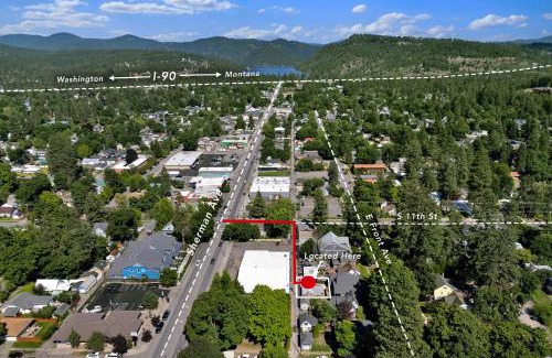 Coeur d'Alene Casa | NEW! Unique Coeur d’Alene Cottage. 1/2 Mi to Dtwn