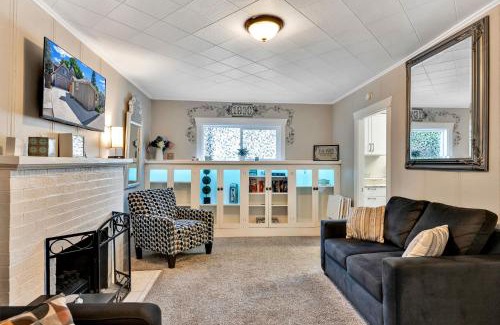 Coeur d'Alene Casa | NEW! Unique Coeur d’Alene Cottage. 1/2 Mi to Dtwn
