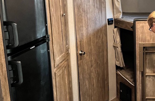 Fellowship Casa | New updated, larger 1BR trailer, minutes from WEC and HITS, peaceful setting;