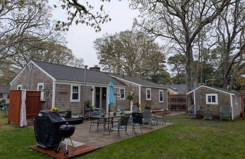West Dennis Cabaña | New updates! Relaxing cottage, Walk to Beach 10 min. to South Village Beach 🏖️