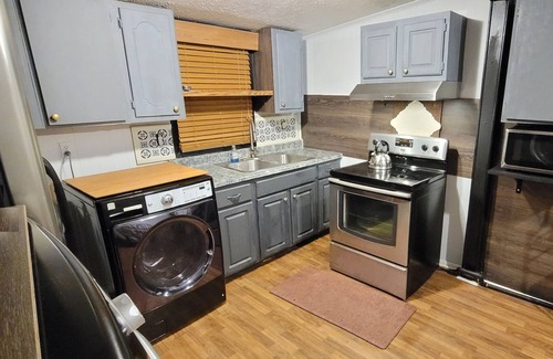 Terry Sanford Casa | New Upgrades CedarCharm 6 miles from I95. Ft BRAGG/Downtown