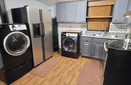 Terry Sanford Casa | New Upgrades CedarCharm 6 miles from I95. Ft BRAGG/Downtown